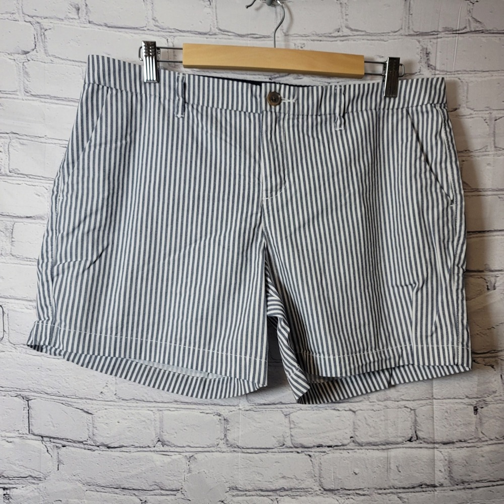 Old Navy Everyday Short Womens 12 Navy Blue White Railroad Stripe 5 Inseam
